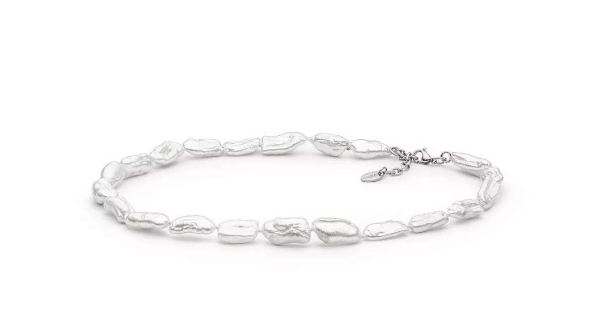Trend-Perlenkette weiß barock Gaura Pearls, Estland Trend-Perlenkette weiß barock Gaura Pearls, Estland